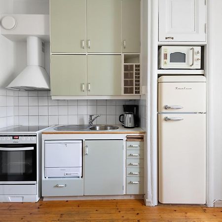 Wehost Spacious Studio For 5 With A Kitchen Helsinki Esterno foto